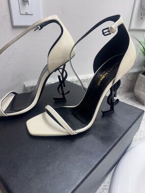 Saint Laurent Cream Patent Logo-Heel Ankle Strap Sandals